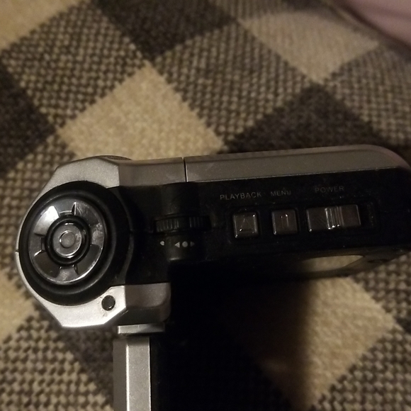 Digital video camera - Picture 4 of 8